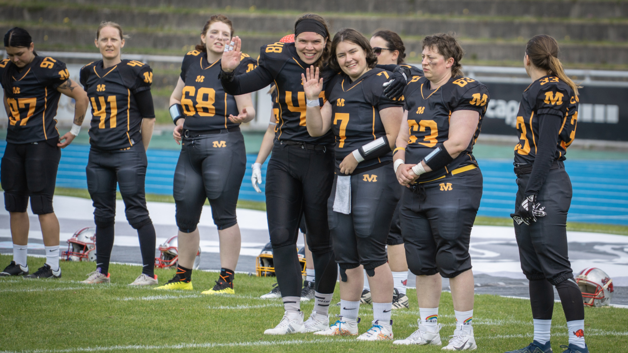 Die SG Cowboys/Razorbacks ist mit einem Auswärtsspiel bei den Allgäu Comets Ladies in die GFL Women 2 gestartet.