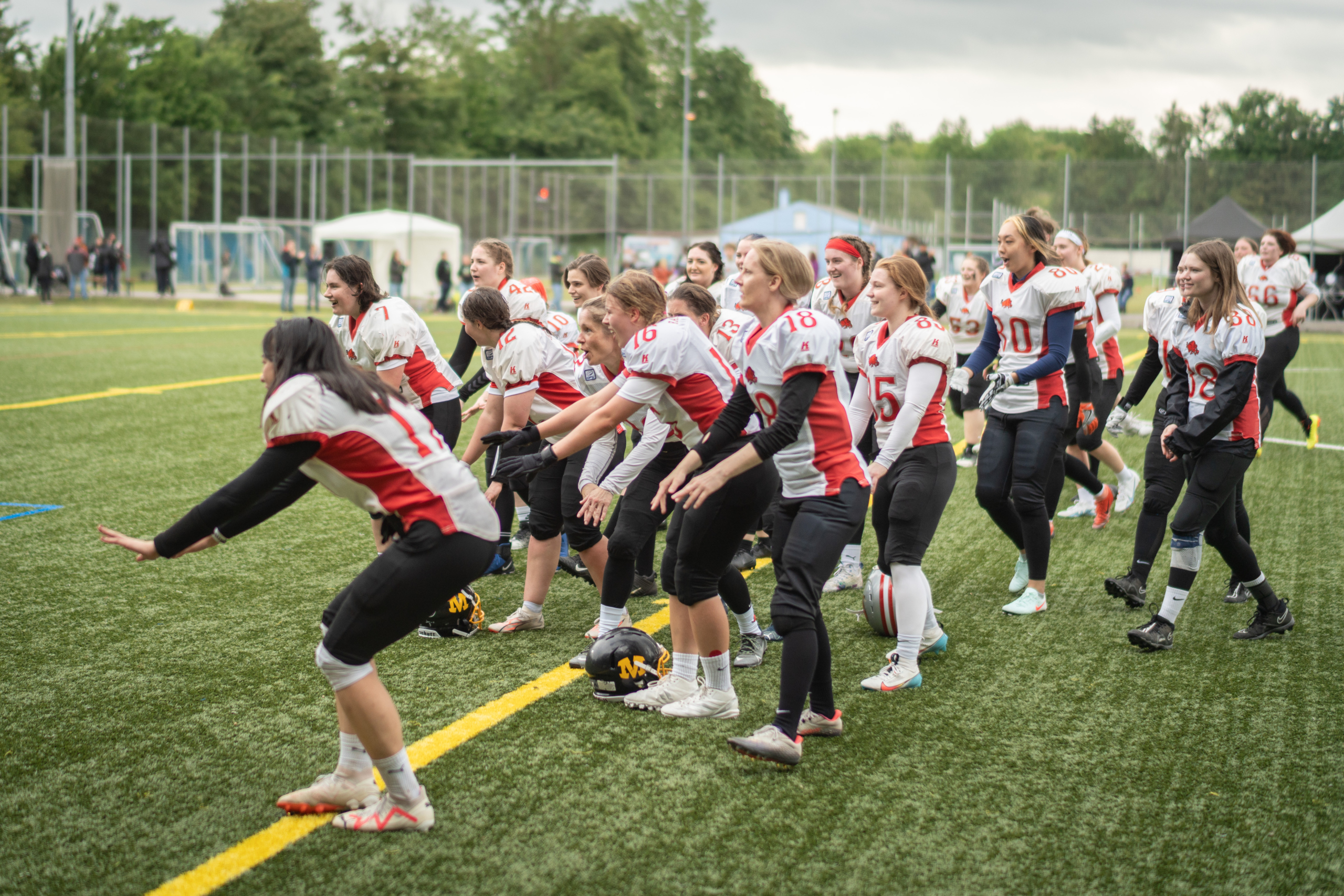 Stark im Regen: SG Cowboys/Razorbacks mit klarem Auswärtssieg in Dachau