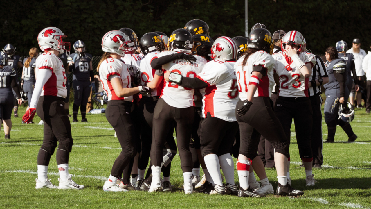 Spannender konnte die Saison 2025 kaum enden: Im Stadion "Auf der Lände" in Fürstenfeldbruck setzte sich unsere Spielgemeinschaft nach Overtime mit 26:20 gegen die Dachau Thunder Ladies durch.