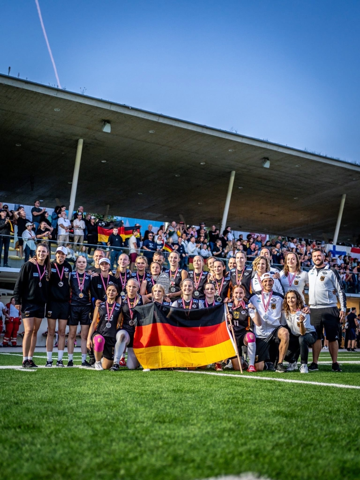 Munich Cowboys Spielerin Annabel Lieb holt Silber mit der deutschen U17 bei der Flag Football Europameisterschaft 2025 in Innsbruck.