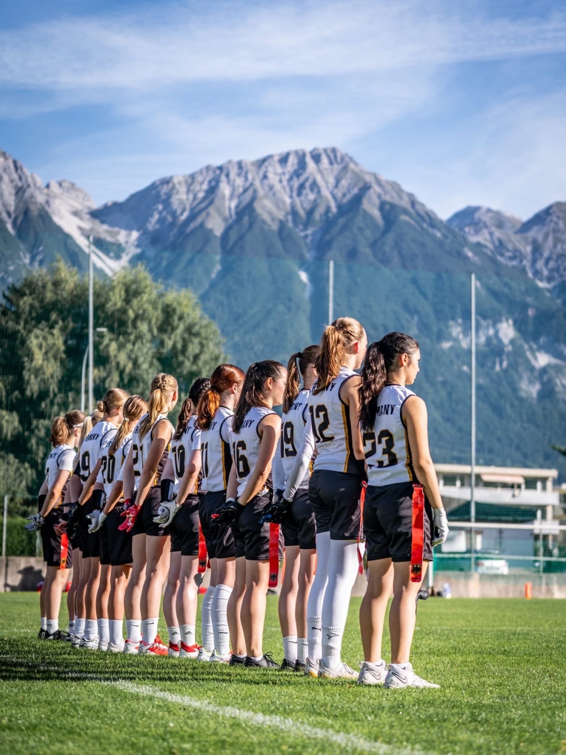 Munich Cowboys Spielerin Annabel Lieb holt Silber mit der deutschen U17 bei der Flag Football Europameisterschaft 2025 in Innsbruck.